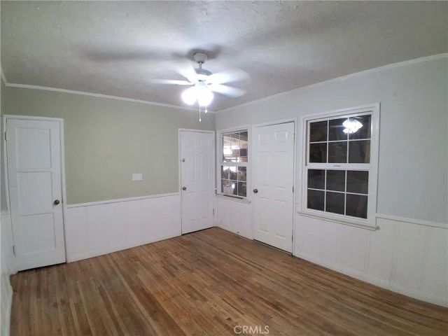 10918 Laurel Canyon, San Fernando, CA 91340
