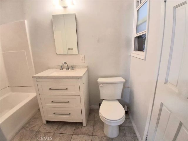 10918 Laurel Canyon, San Fernando, CA 91340