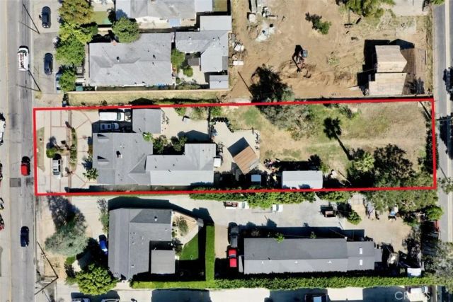 10918 Laurel Canyon, San Fernando, CA 91340