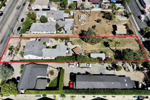 10918 Laurel Canyon, San Fernando, CA 91340