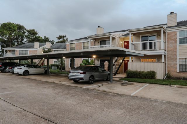 2750 Holly Hall Street 303, Houston, TX 77054