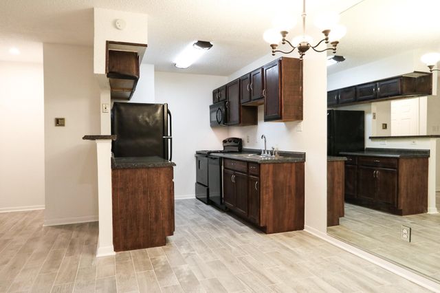 2750 Holly Hall Street 303, Houston, TX 77054