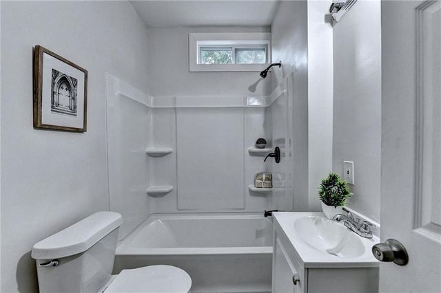 1233 OAKLAND SW Drive, Atlanta, GA 30310