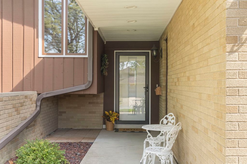 15423 Michaele Drive, Oak Forest, IL 60452 — photo 3
