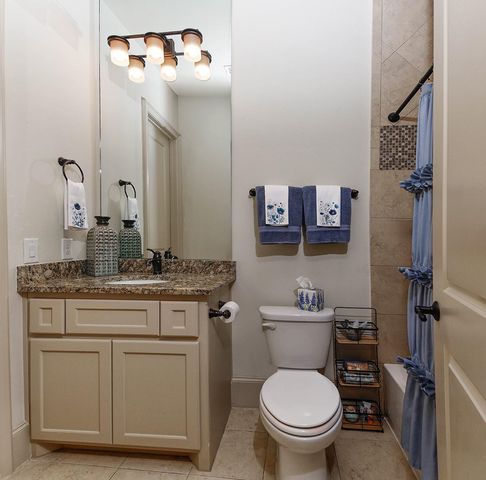 105 Larkhaven Drive, Montgomery, TX 77316