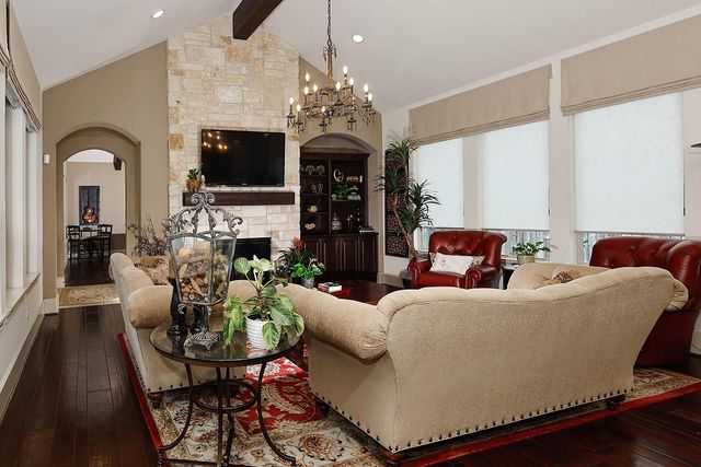 105 Larkhaven Drive, Montgomery, TX 77316