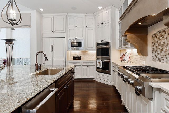 105 Larkhaven Drive, Montgomery, TX 77316