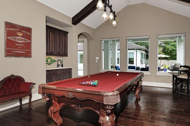 105 Larkhaven Drive, Montgomery, TX 77316