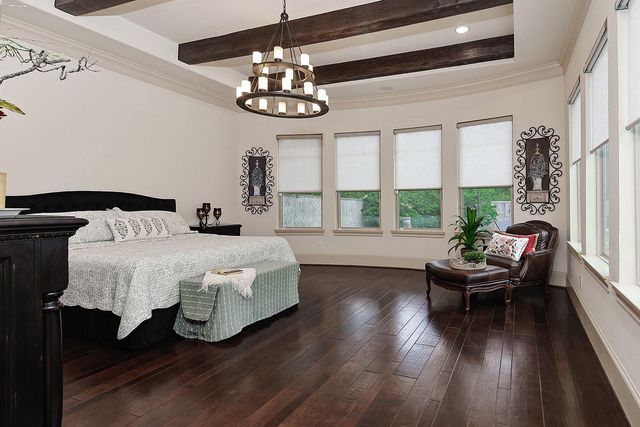 105 Larkhaven Drive, Montgomery, TX 77316