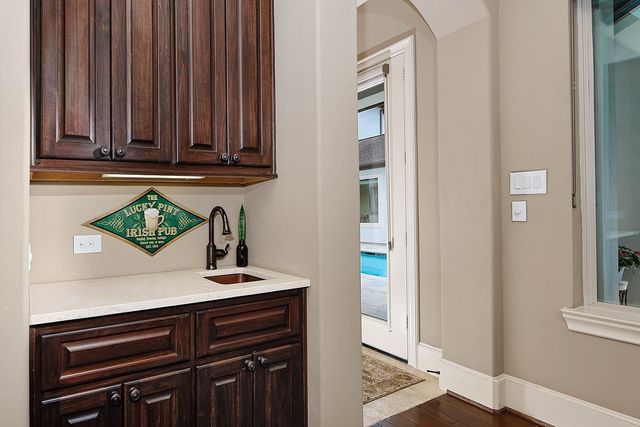 105 Larkhaven Drive, Montgomery, TX 77316