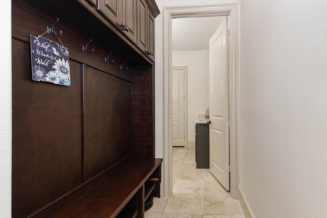 105 Larkhaven Drive, Montgomery, TX 77316