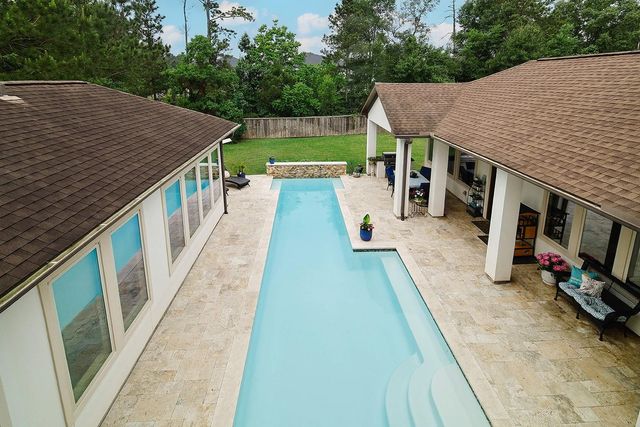 105 Larkhaven Drive, Montgomery, TX 77316