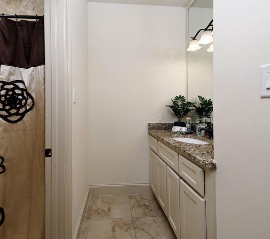 105 Larkhaven Drive, Montgomery, TX 77316