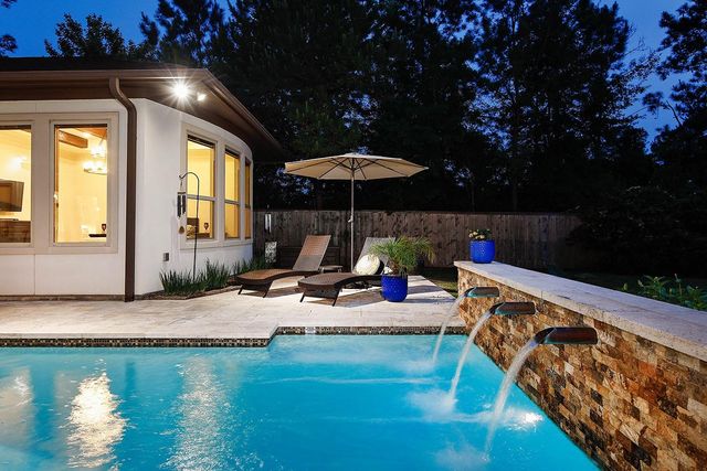 105 Larkhaven Drive, Montgomery, TX 77316