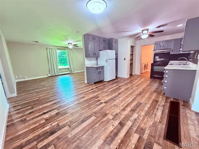 70 S Meadow Lane, Glen Carbon, IL 62034