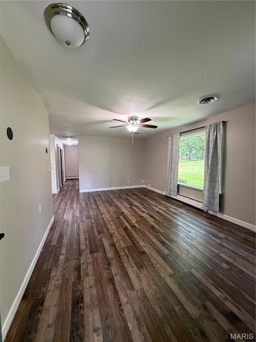 70 S Meadow Lane, Glen Carbon, IL 62034