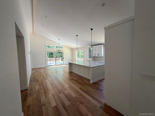 17 Bittersweet Avenue, Hampton Bays, NY 11946