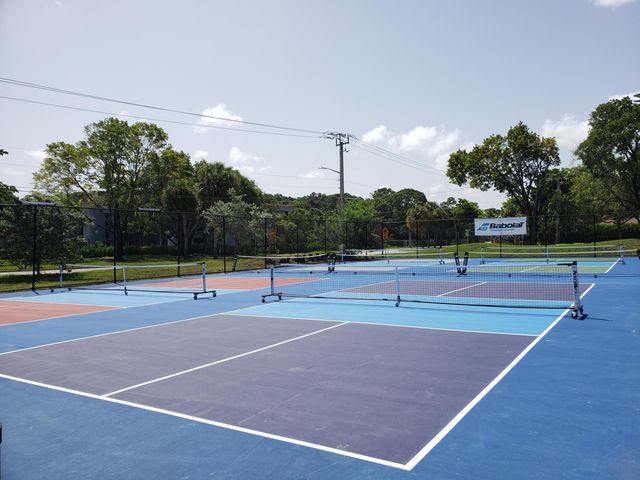8028 NW 78th Street, Tamarac, FL 33321