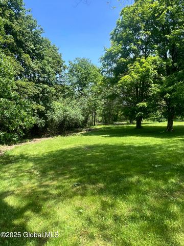 39 Tybush Lane, Brunswick, NY 12180