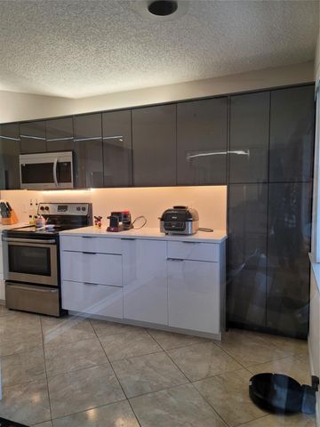 2725 Zorno Way 2725, Delray Beach, FL 33445
