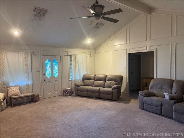 1919 Parkway Circle, Durant, OK 74701