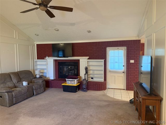 1919 Parkway Circle, Durant, OK 74701