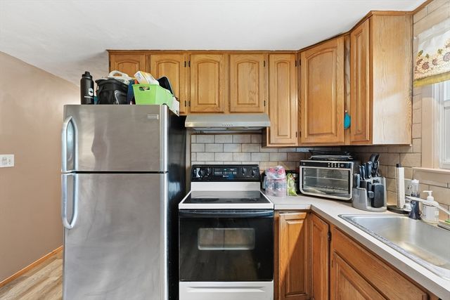 75 Knollwood St, Springfield, MA 01104