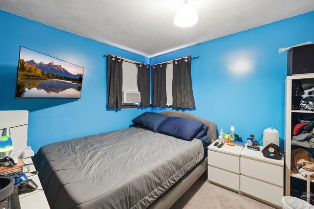 75 Knollwood St, Springfield, MA 01104