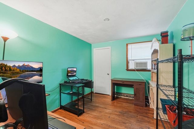 75 Knollwood St, Springfield, MA 01104