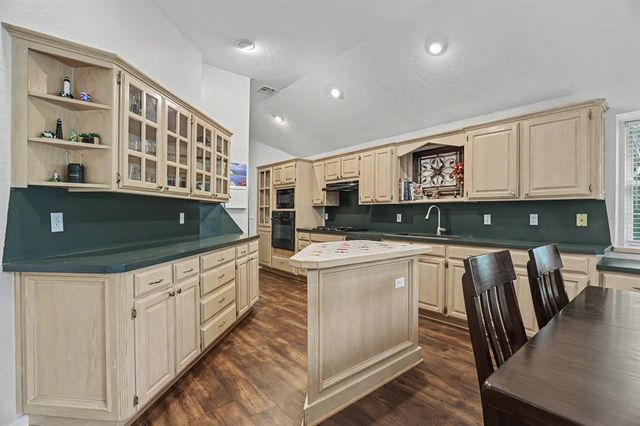 1700 Schooner Drive, Norman, OK 73072