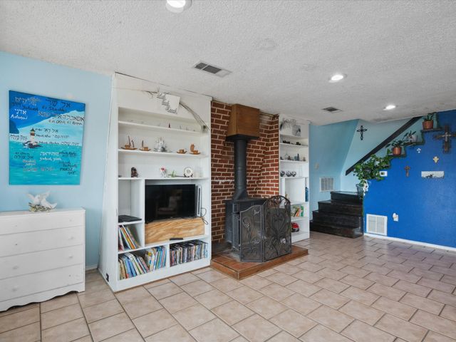 265 County Road 4374, Decatur, TX 76234