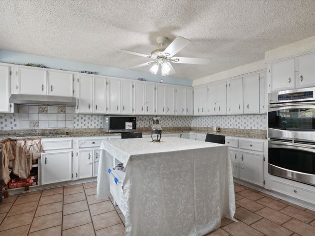 265 County Road 4374, Decatur, TX 76234