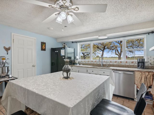 265 County Road 4374, Decatur, TX 76234