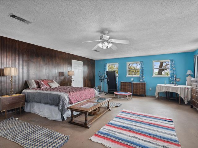 265 County Road 4374, Decatur, TX 76234