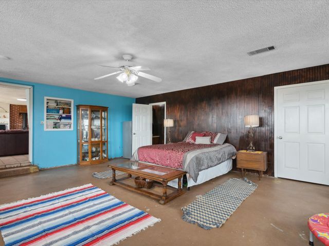 265 County Road 4374, Decatur, TX 76234