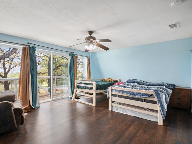 265 County Road 4374, Decatur, TX 76234