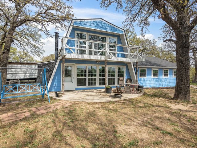 265 County Road 4374, Decatur, TX 76234