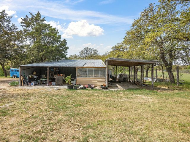 265 County Road 4374, Decatur, TX 76234