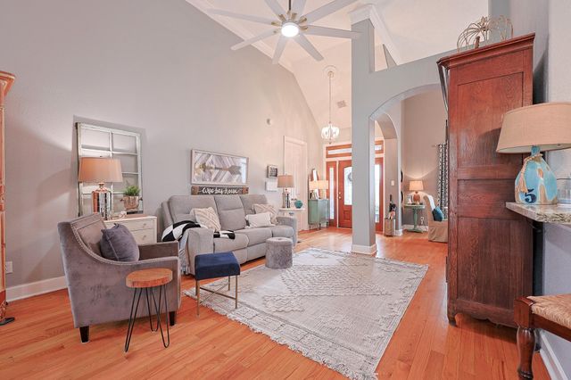 4704 Donald Street, Seabrook, TX 77586