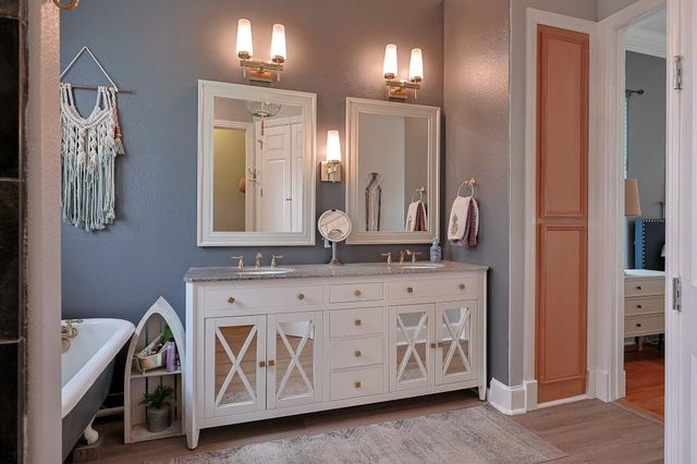 4704 Donald Street, Seabrook, TX 77586