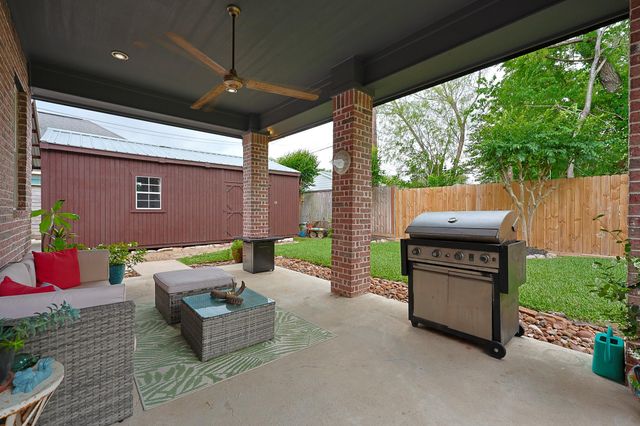 4704 Donald Street, Seabrook, TX 77586