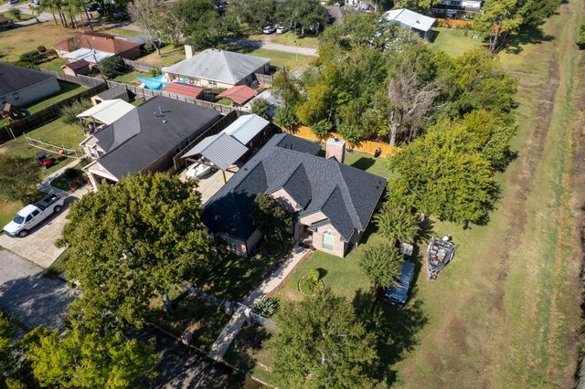 4704 Donald Street, Seabrook, TX 77586