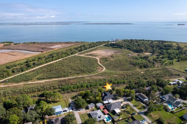 4704 Donald Street, Seabrook, TX 77586