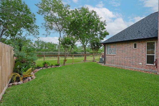 4704 Donald Street, Seabrook, TX 77586