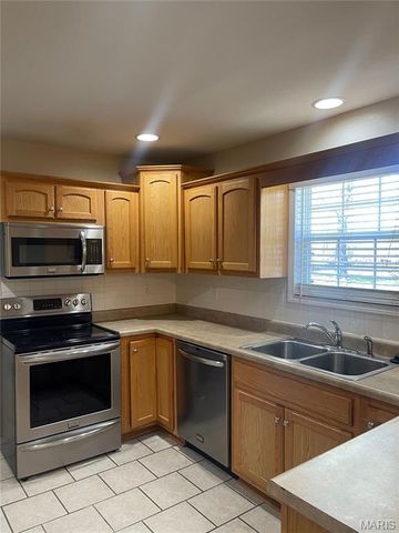 19545 Lenox Lane, Waynesville, MO 65583