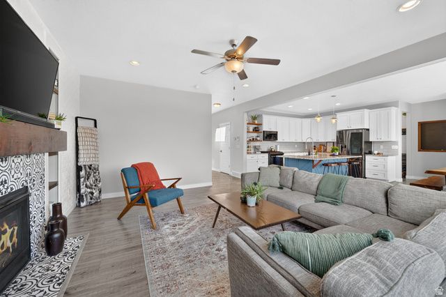 21 E HERON HILLS AVE, Saratoga Springs, UT 84045