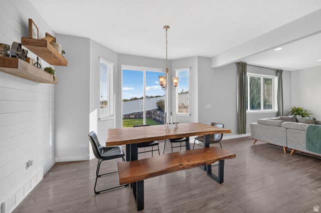 21 E HERON HILLS AVE, Saratoga Springs, UT 84045