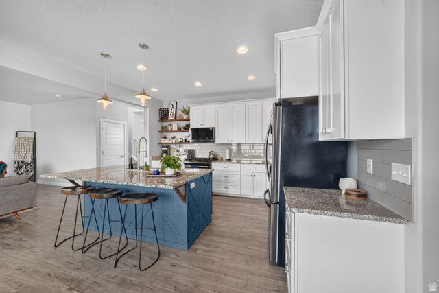 21 E HERON HILLS AVE, Saratoga Springs, UT 84045