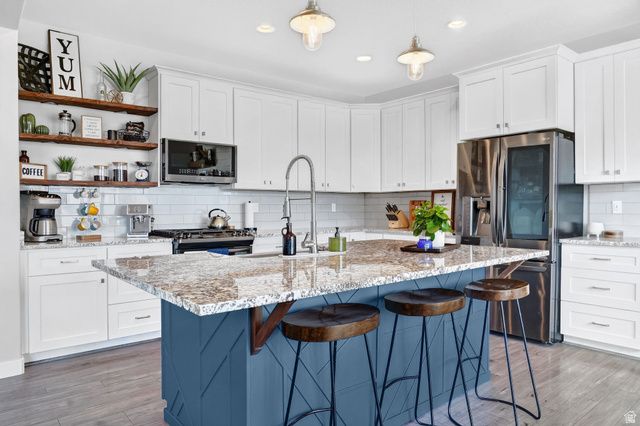 21 E HERON HILLS AVE, Saratoga Springs, UT 84045