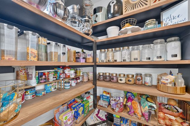 21 E HERON HILLS AVE, Saratoga Springs, UT 84045